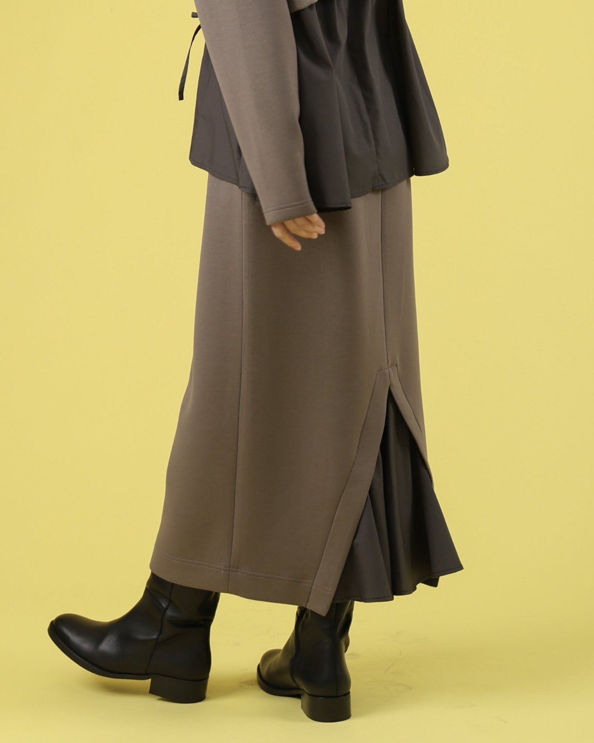 SKIRT – trois