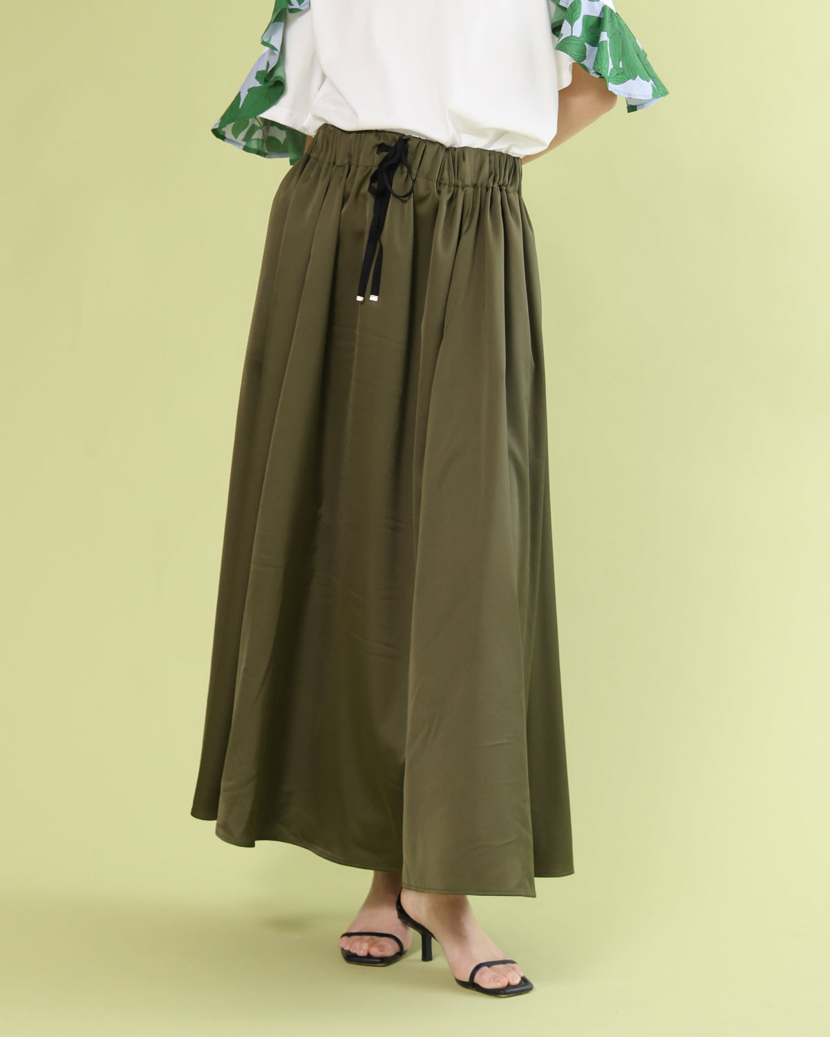 SKIRT – trois