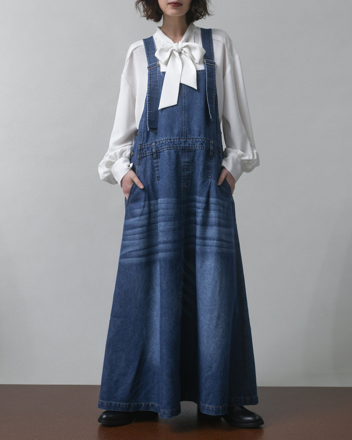 SKIRT – trois SKIRT – trois