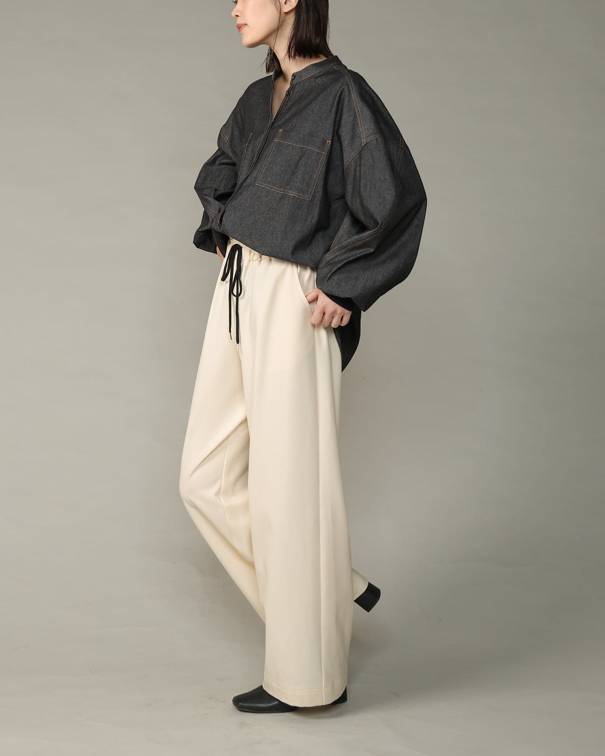 サキソニー無地 セミワイドパンツ（T256-87048-a） – trois