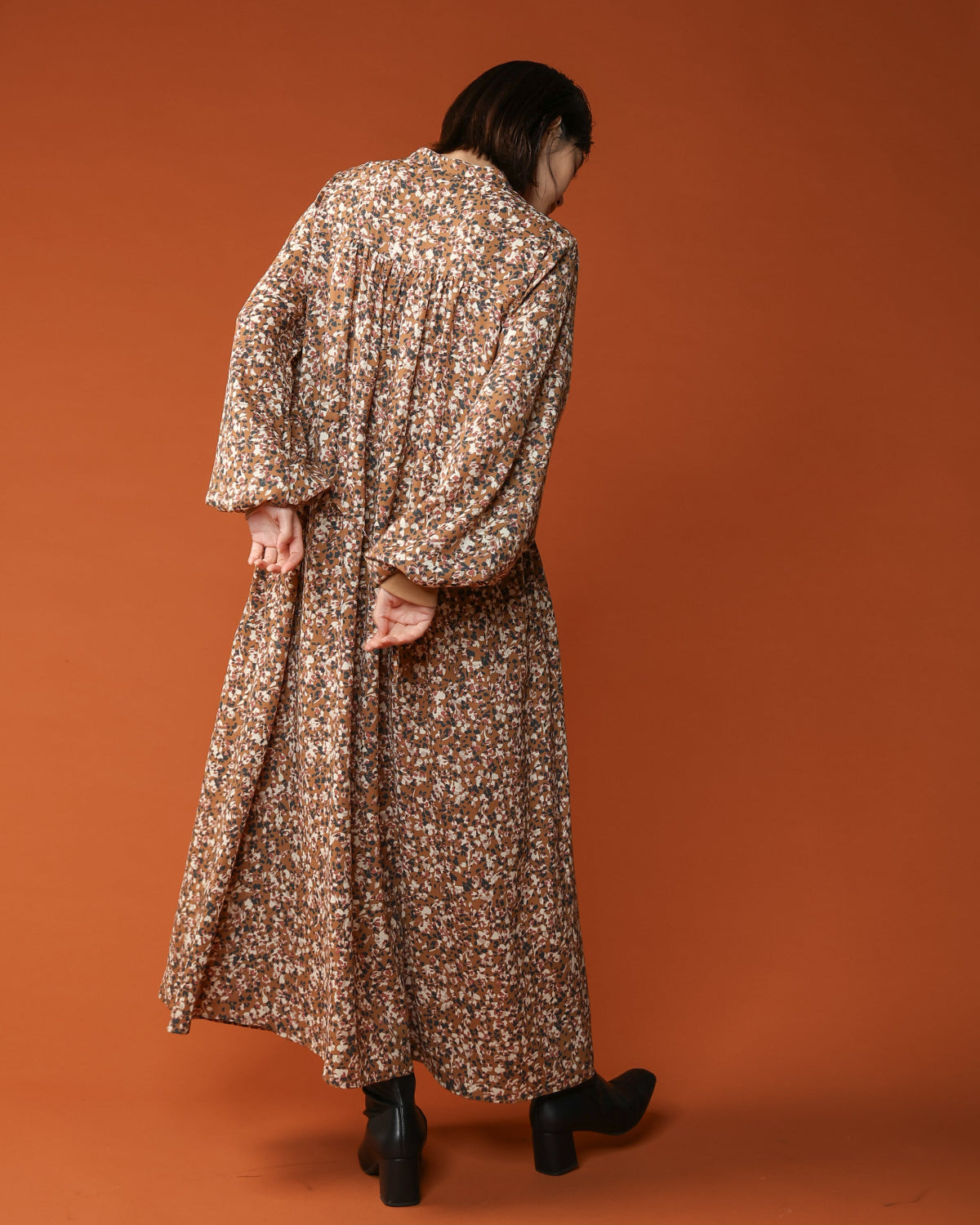 花柄＆無地 ギャザーワンピース（T256-85042） – trois