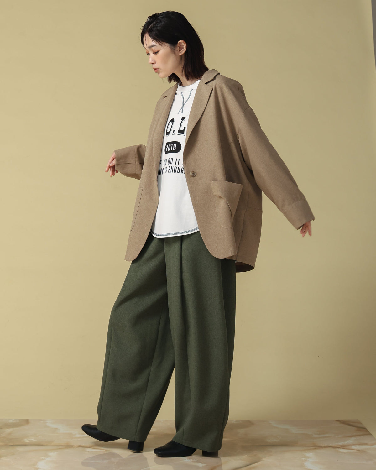 トロピカル テーラードジャケット（T256-83043） – trois