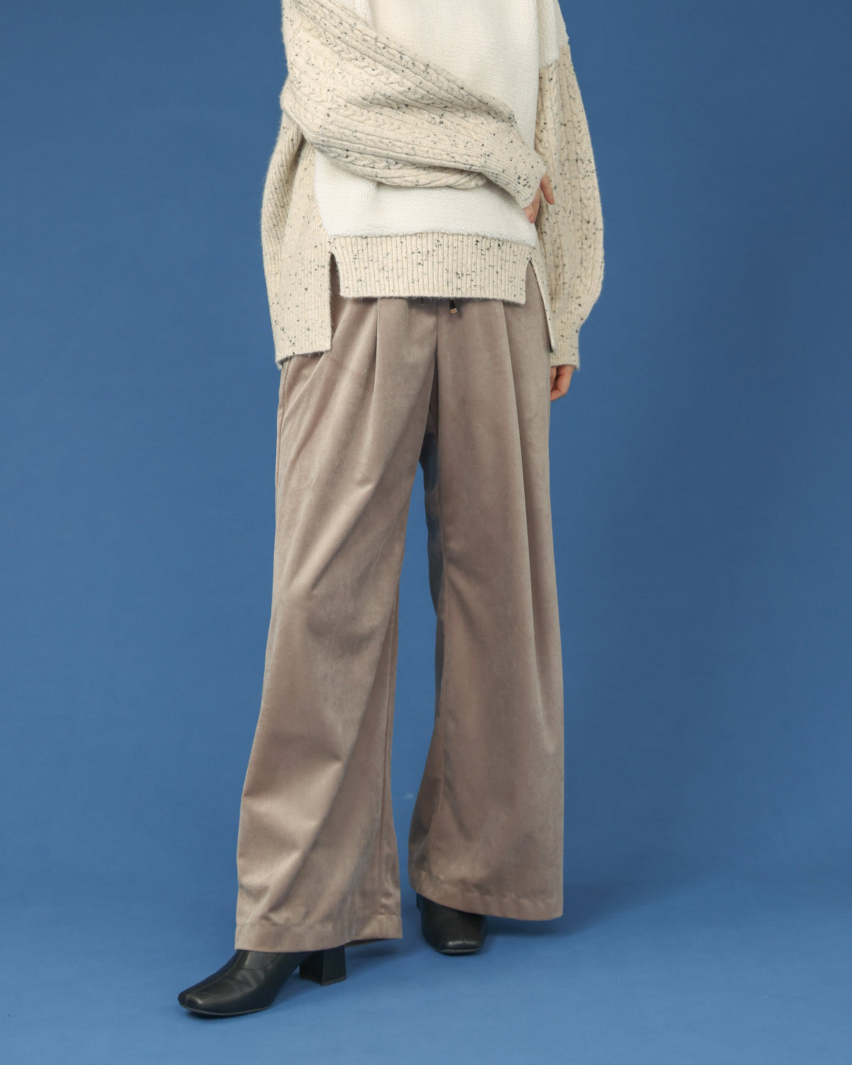ベロアツイル セミワイドタックパンツ（T256-87068） – trois