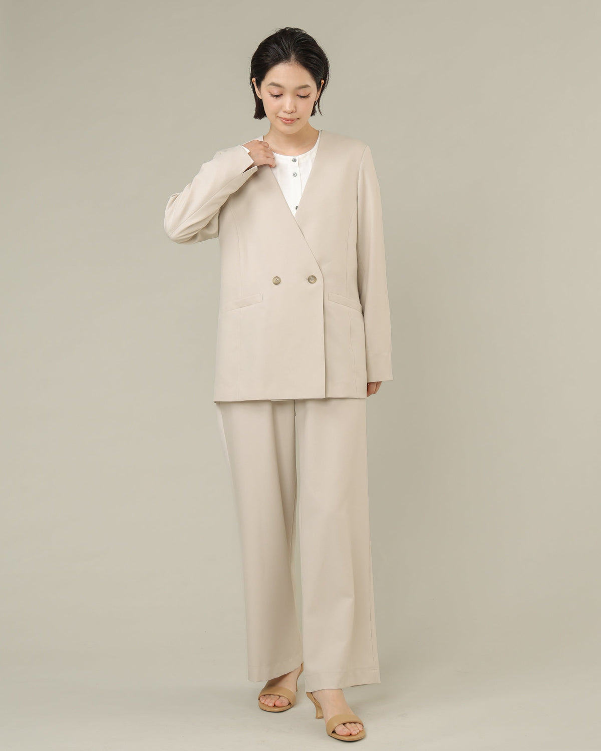 ソフィーツイルストレッチ ノーカラージャケット（T261-83001） – trois