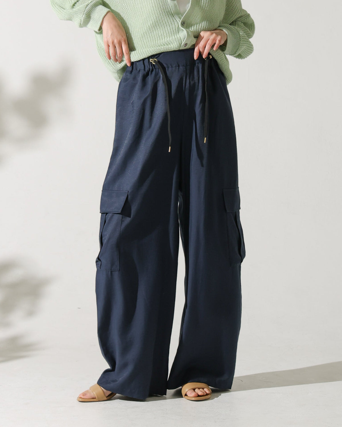 ワッシャーデシン ワイドカーゴパンツ（T261-87024） – trois