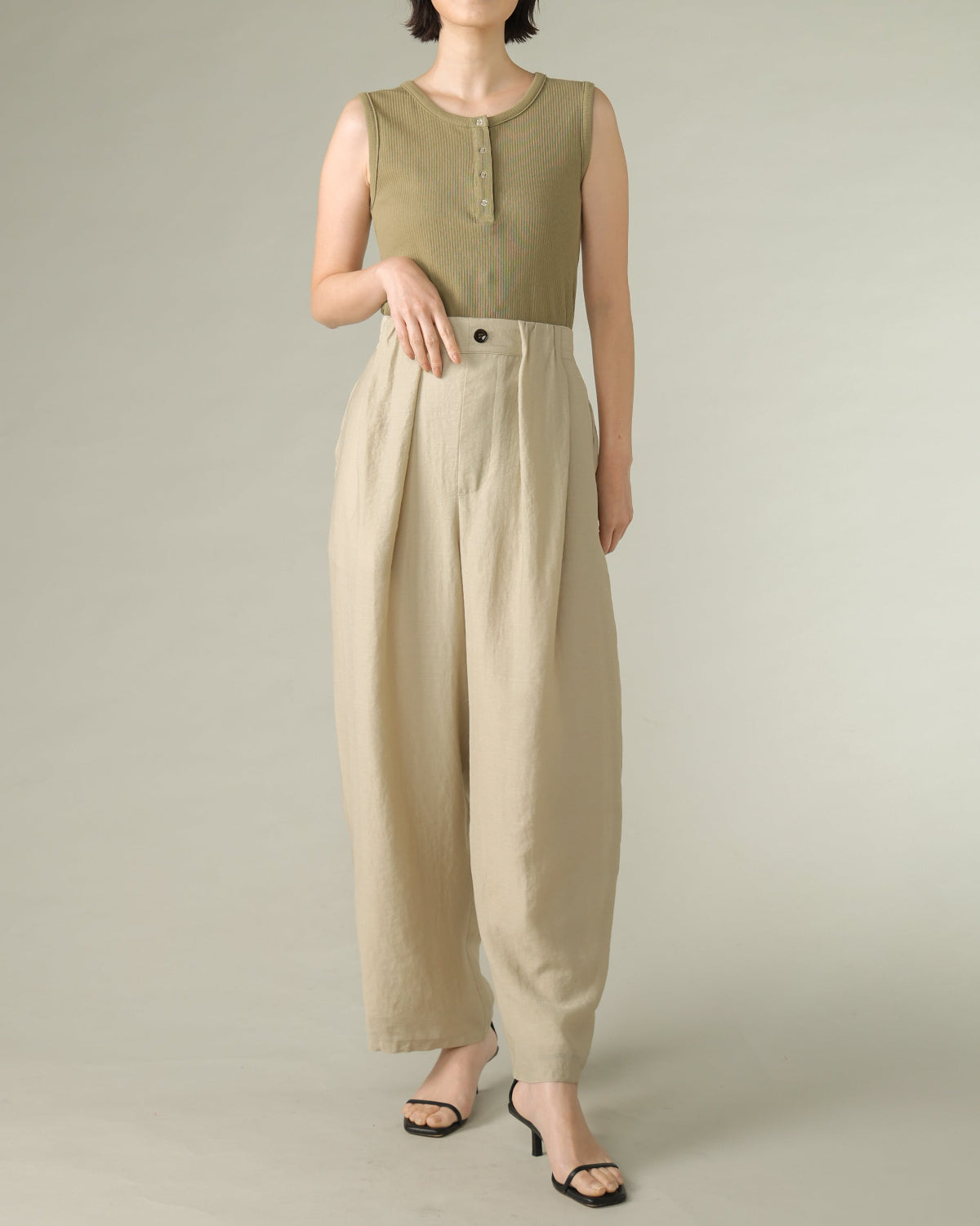 ビンテージワッシャー タックワイドパンツ（T261-87045） – trois