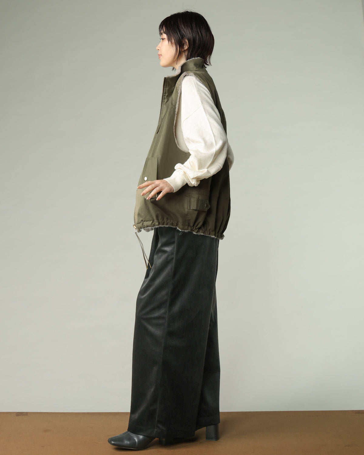ベロアツイル セミワイドタックパンツ（T256-87068） – trois