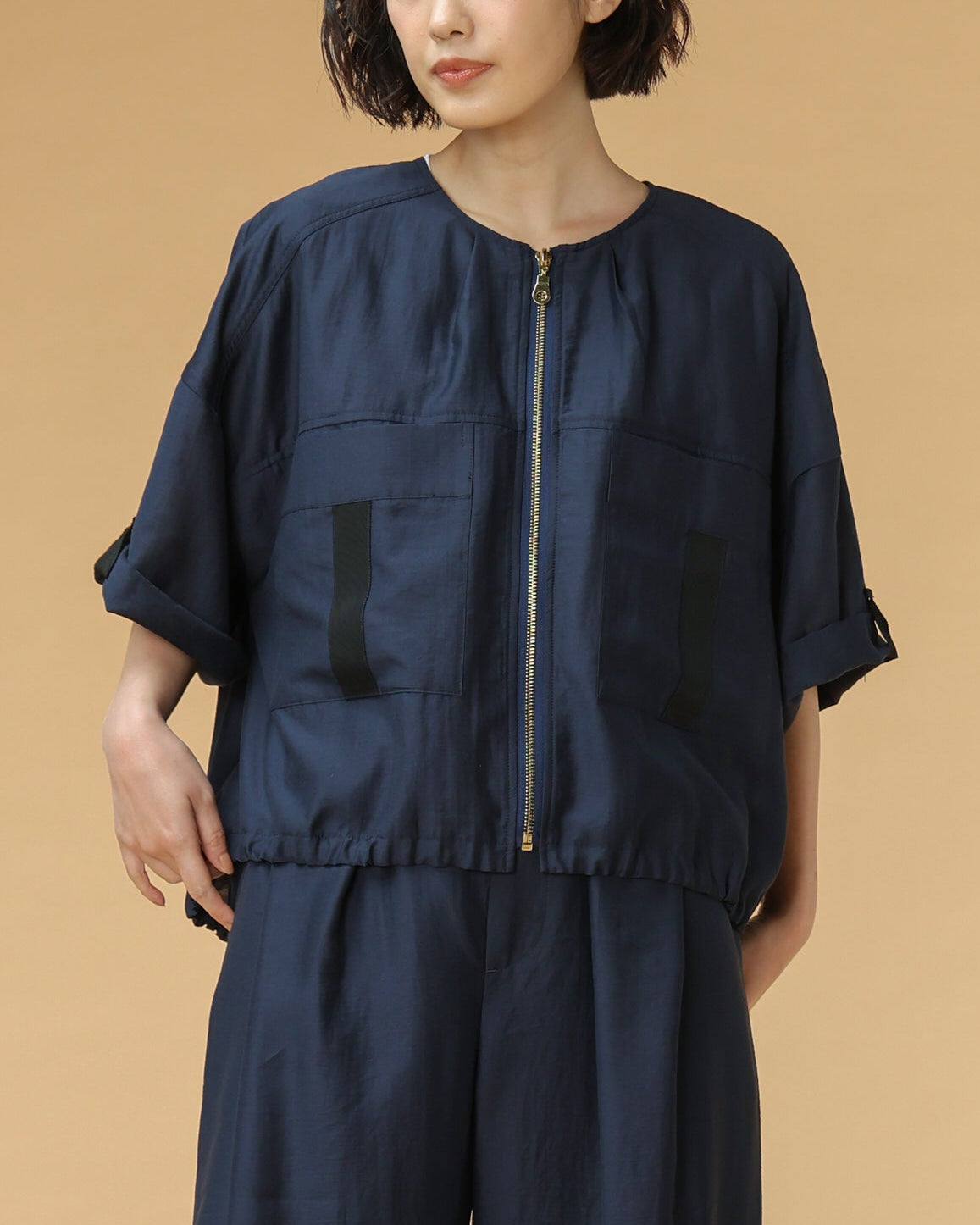 OUTER – trois