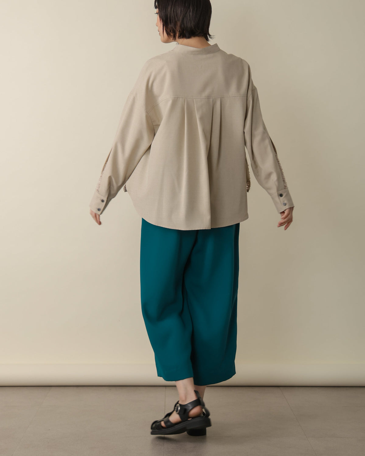 るる6月前半~ ダブルクロス 8.5分丈セミワイドパンツ（T266-87018） – trois