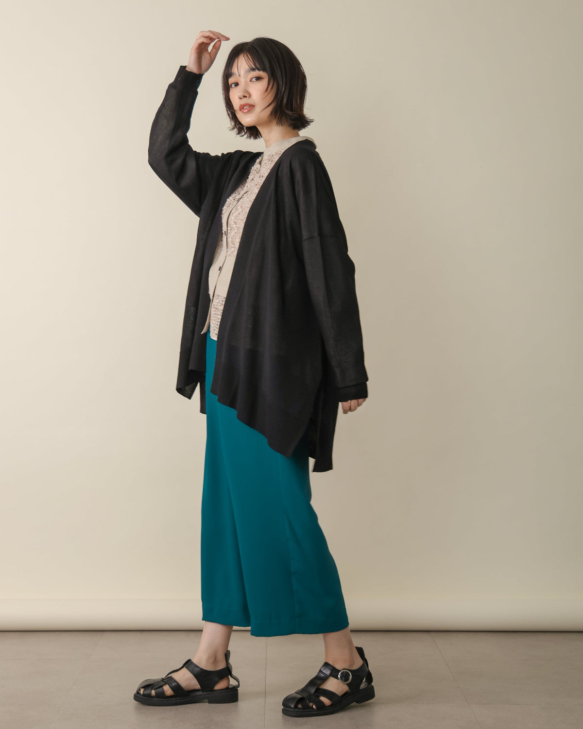 ダブルクロス 8.5分丈セミワイドパンツ（T266-87018） – trois