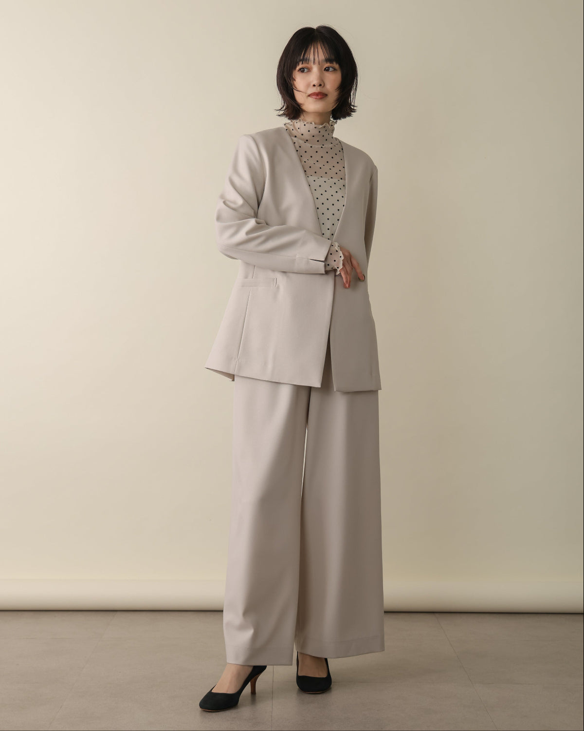 フロッキードットシアー ハイネックトップス（T266-82003） – trois