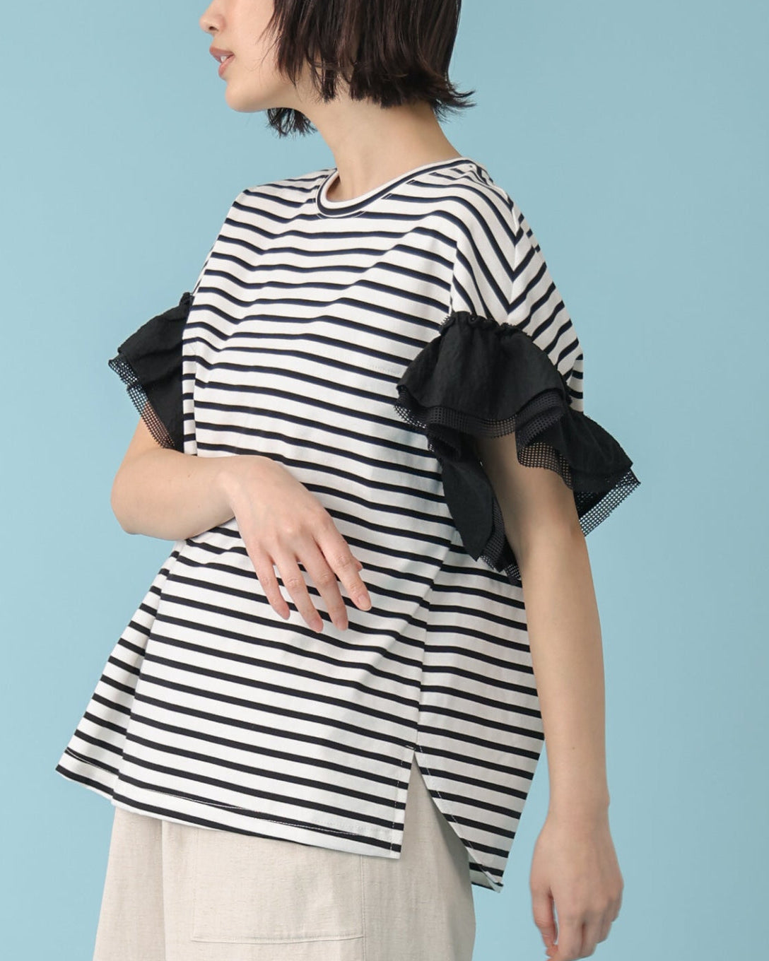 【フリルリボン　ドッキングJKT バックフリル　trois トロア New item – trois