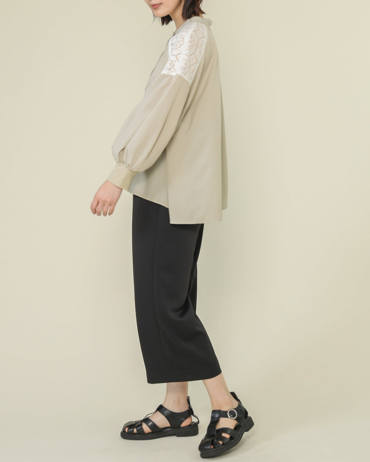 エアリークロス レースブラウス（T261-81075） – trois