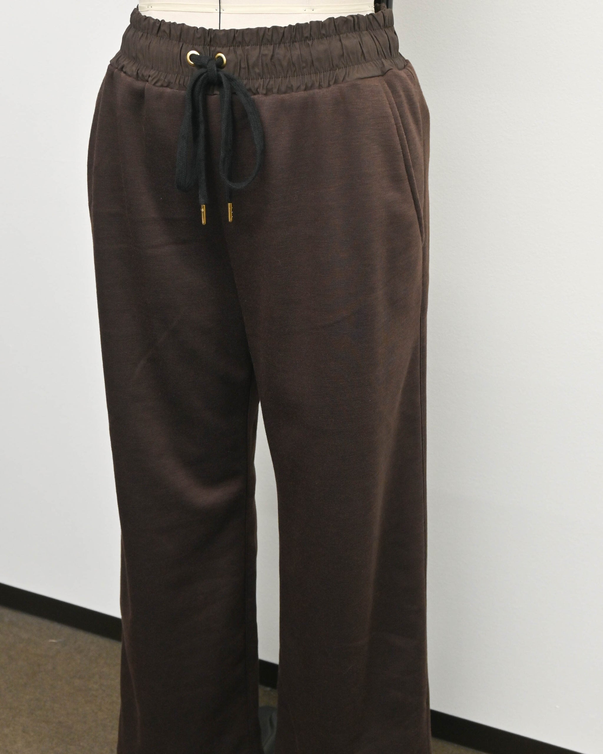 ボンバーヒート裏毛 ストレートワイドパンツ（T256-87060） – trois