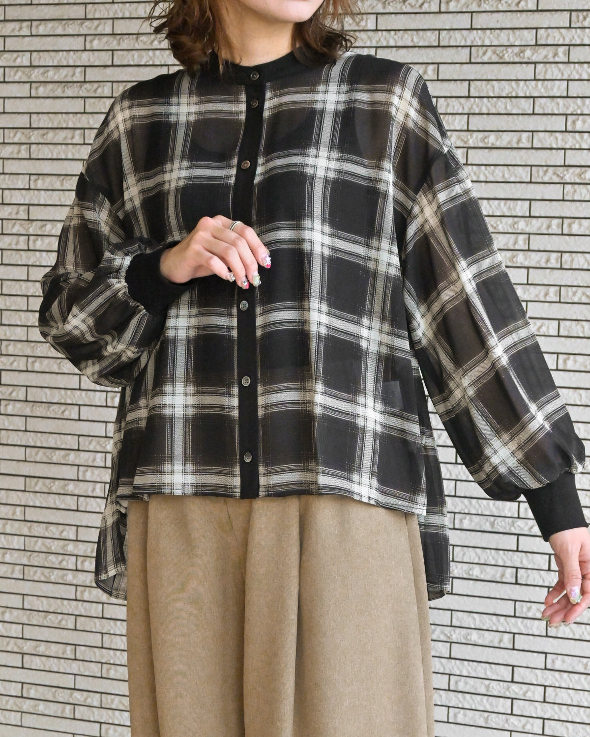 シアーチェック 配色スタンドカラーブラウス（T266-81005） – trois
