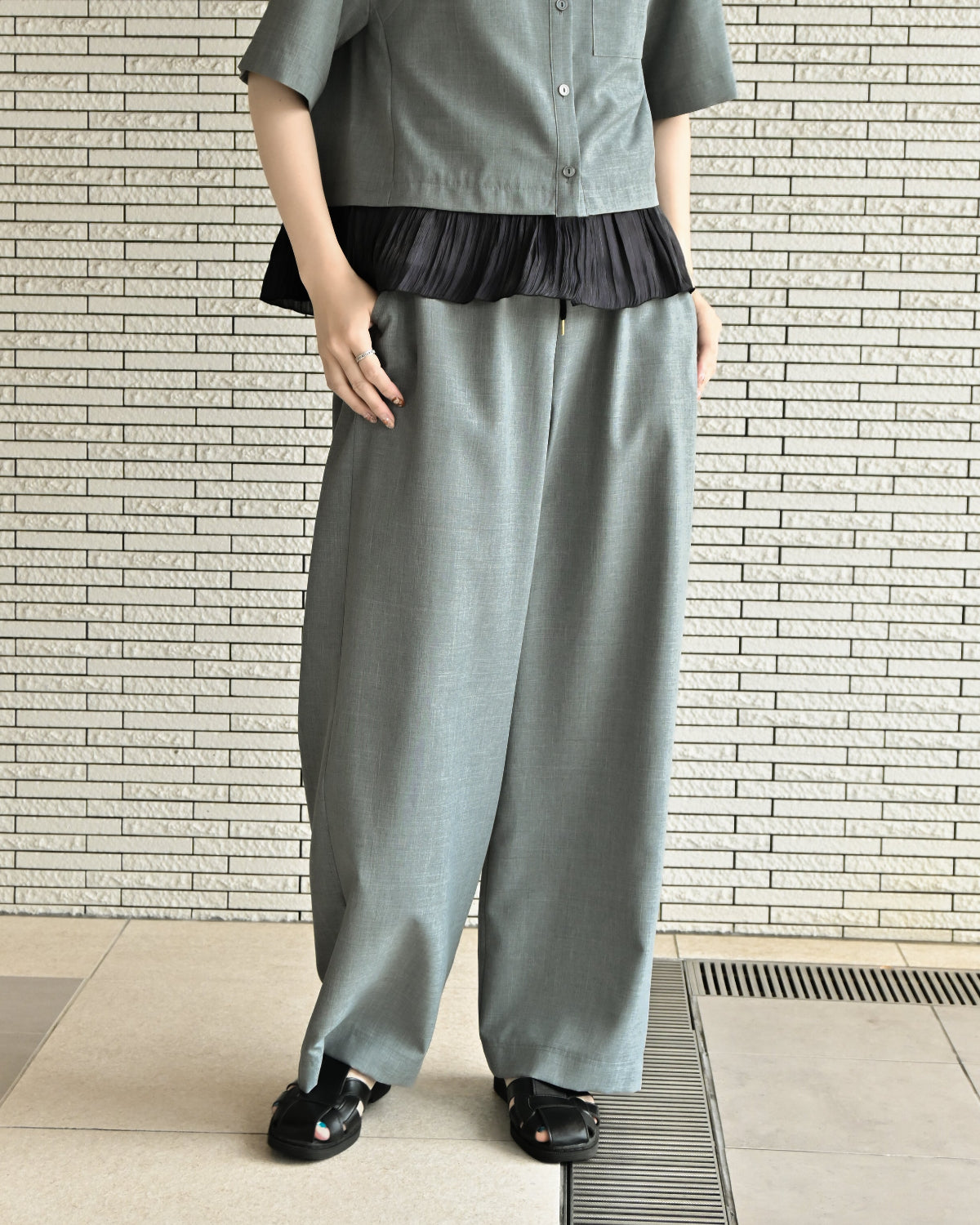 パンツ twmy シャンブレー セミワイドパンツ（T261-87066） – trois