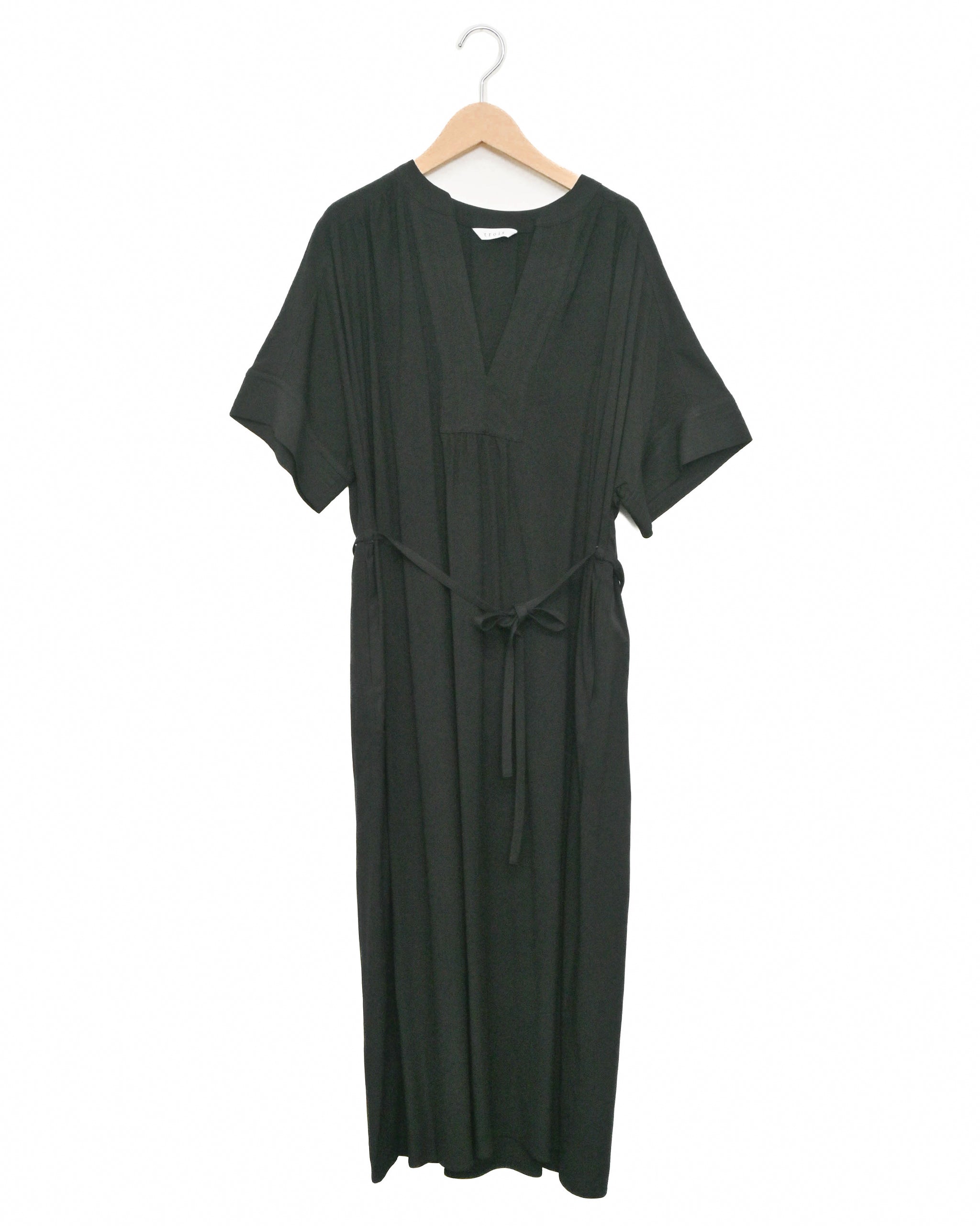 麻レーヨン Vネックワンピース（T261-85061） – trois