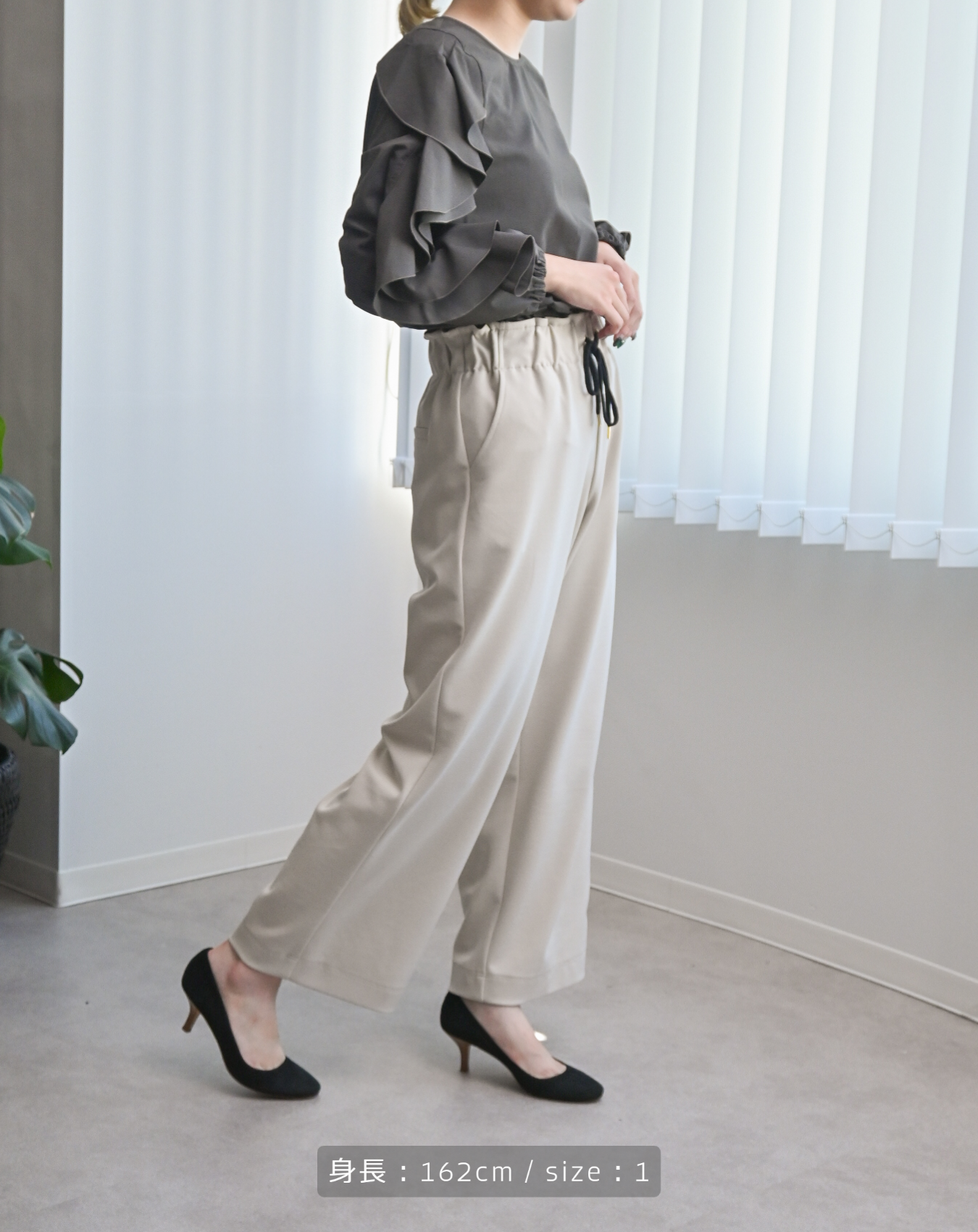 ニャー カーキベージュサイズ0 サーカスパンツ ニャー カーキ ニャー カーキベージュサイズ0 サーカスパンツ ニャー カーキ