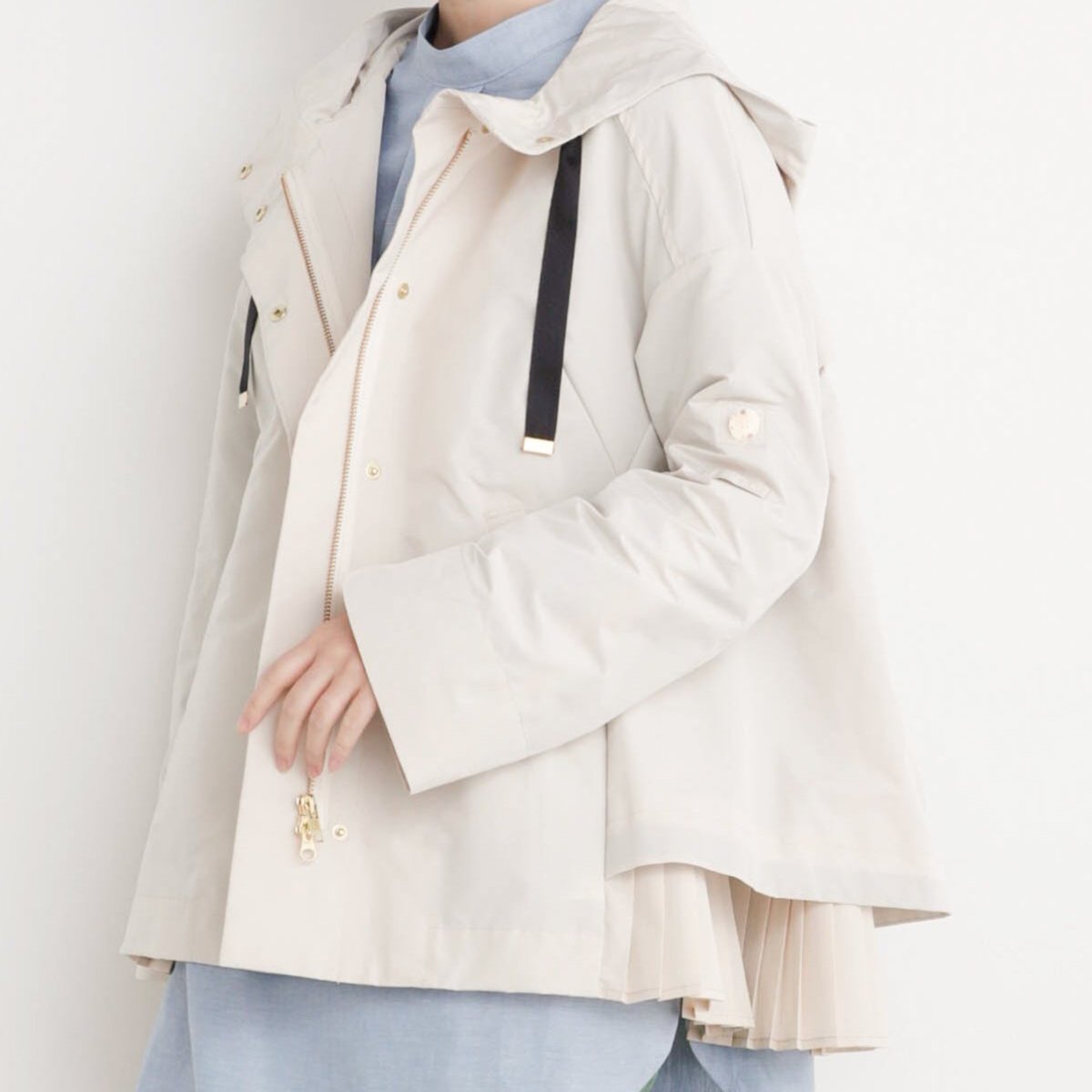 OUTER – trois